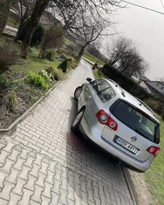 Volkswagen Passat cena 13000 przebieg: 320000, rok produkcji 2005 z Nowy Targ małe 137